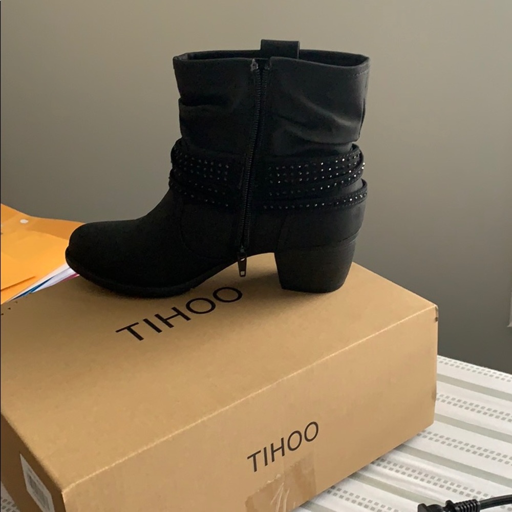 Black boot heels